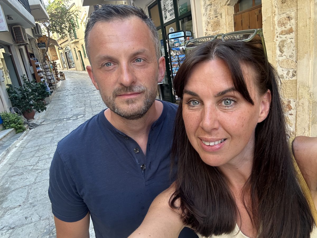 Agnieszka and Paweł smiling on holiday